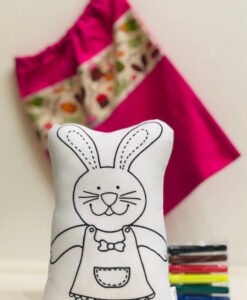 Tecido COELHA COM ROUPA